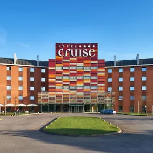 Cruise Szálloda